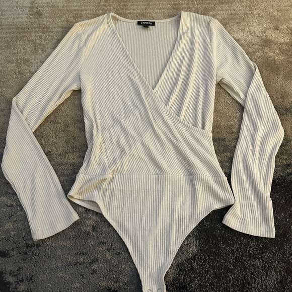 Express Tops - Express Medium V-Neck Bodysuit